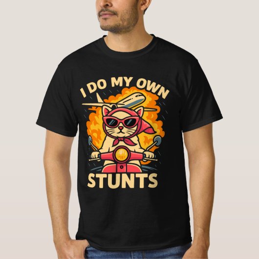 Kat op scooter Ik doe mijn eigen stunts T-shirt (Voorkant)