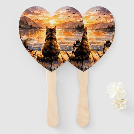 Kat op steiger bij zonsondergang handwaaier (Voorkant en achterkant)