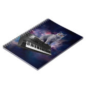 Kat op synthesizer in de ruimte notitieboek (Linkerzijde)