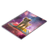 Kat op synthesizers in de ruimte notitieboek (Linkerzijde)