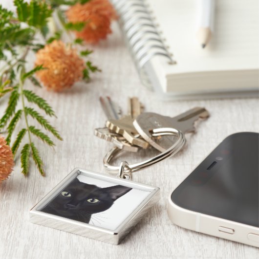 Kat, portret van Gus Sleutelhanger (Zijkant)