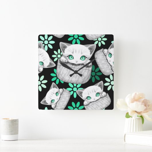 Kat Schattige en speels piekend uit een broekzak Vierkante Klok (Huis)