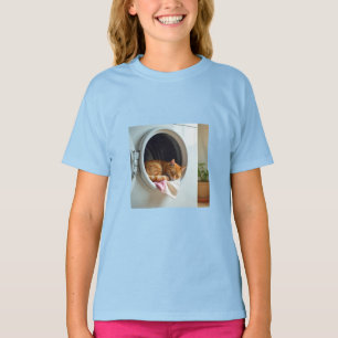 Kat slapen in wasmachine T-shirt