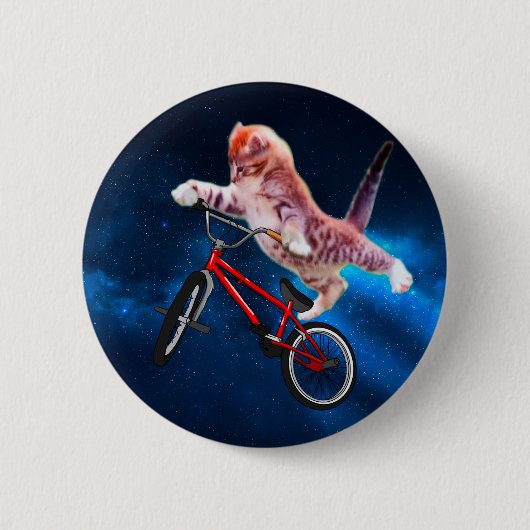 Kat springt op een fiets ronde button 5,7 cm (Voorkant)