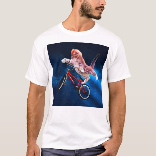 Kat springt op een fiets t-shirt (Voorkant)