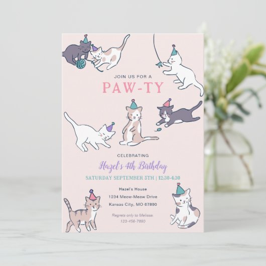 Kat Verjaardag Uitnodigingen met Feestkatten | roz (Staand voorkant)