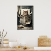 Kat Zittend op het toilet Een krant lezen Poster (Keuken)