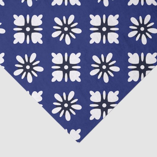 Katazome witte bloemen op indigo tissuepapier (Detail)