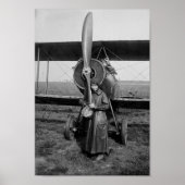 Katherine Stinson With Biplane - 1917 Poster (Voorkant)