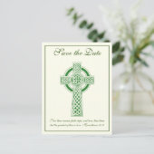 Katholieke Ivory Green Celtic Cross Wedding Aankondigingskaart (Staand voorkant)