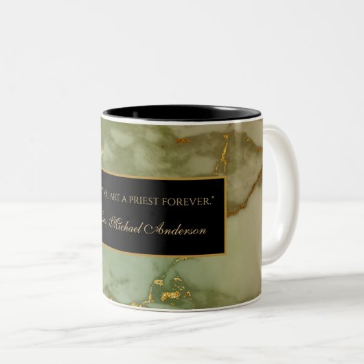Katholieke Priest Crucifix Marble Scripting Quote Tweekleurige Koffiemok (Voorkant rechts)