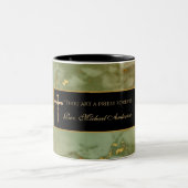 Katholieke Priest Crucifix Marble Scripting Quote Tweekleurige Koffiemok (Center)