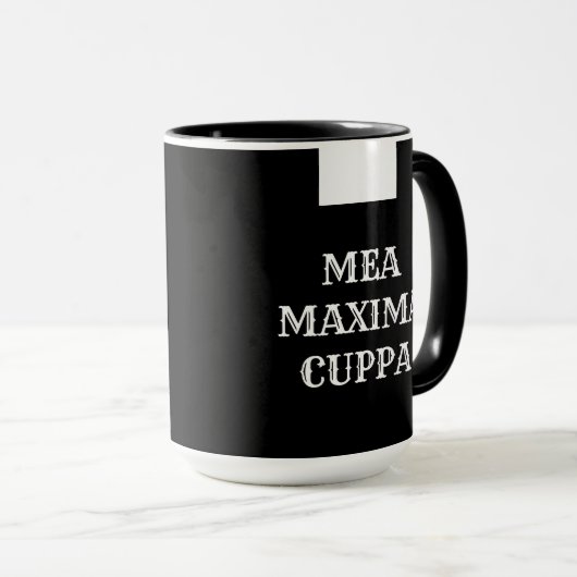 Katholieke priester White Collar LatijnMea Cupp Mok (Voorkant rechts)