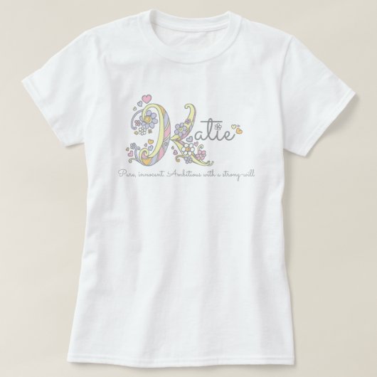 Katie meiden naam betekent K monogram harten T-shirt (Design voorkant)