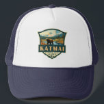 Katmai Nationaal Park Illustratie Retro Badge Trucker Pet<br><div class="desc">Katmai vectorkunstwerk ontwerp. De vallei van de Tienduizenden roken is een gebied van lavesprongen en as gevormd door een enorme vulkaanuitbarsting</div>
