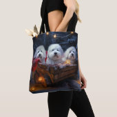 Katoen De Tulear Sneeuwslee Kerstdecoratie Tote Bag (Dichtbij)