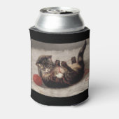 Kat's slede, een kat-speelbak van Yarn Blikjeskoeler (Blikje Achterkant)