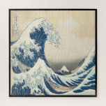 Katsushika Hokusai, de Grote Golf van Kanagawa Legpuzzel<br><div class="desc">Puzzle met het schilderij Katsushika Hokusai, genaamd "The Great Wave off Kanagawa", met een zwarte grens. Het schilderij 'The Great Wave off Kanagawa' is een schilderij met een grote blauwe en witte golf op een witte en roomachtergrond. .</div>