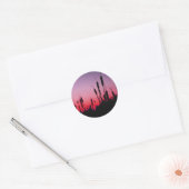 Kattails in de zon ronde sticker (Envelop)