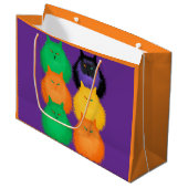 Katten beoordelen groot cadeauzakje (Voorkant Gekanteld)