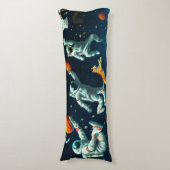 Katten die Basketball spelen in de ruimte met astr Lichaamskussen (Voorkant Verticaal)