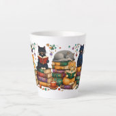 Katten die boeken lezen, gezellige bibliotheek scè latte mok (Voorkant)