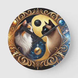 Katten die Evenwicht Symboliseren met een Yin Yang Ronde Klok