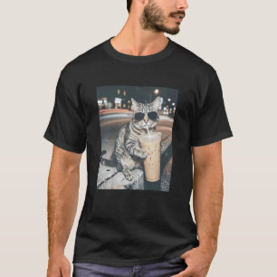 Katten die Iced Coffee drinken Grappig Dieren Meme T-shirt
