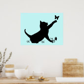 Katten die met Butterflies spelen in Silhouettes Poster (Keuken)