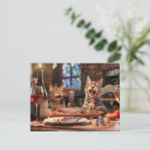 Katten die vis eten met wijn binnen feestdagenkaart (Staand voorkant)