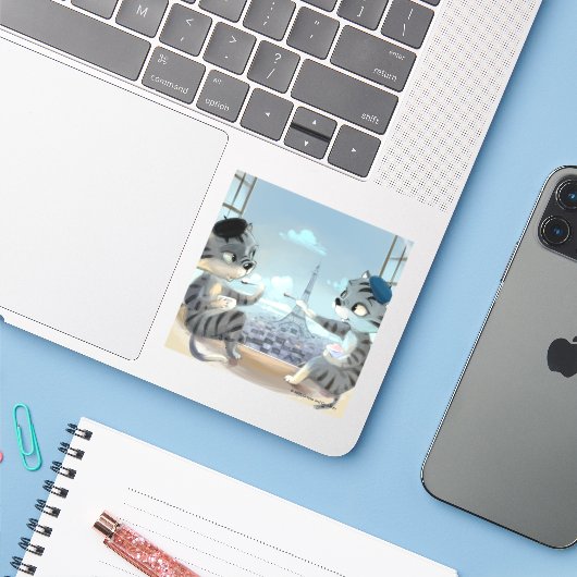 Katten & Eiffeltoren – Parijs Vinyl Sticker (V) (Laptop met iPhone)