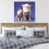 Katten en honden met maskers canvas afdruk (Insitu (Slaapkamer))