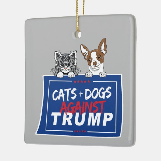 KATTEN EN HONDEN TEGEN TRUMP KERAMISCH ORNAMENT (Links)