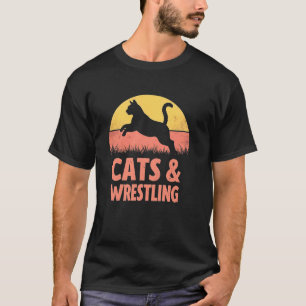 Katten en worstelen speelse sprong uitzicht t-shirt