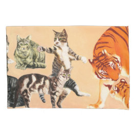 Katten gaan spelen kussensloop