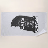 Katten geven er niet om als je gek bent strandlaken (Voorkant)