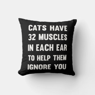Katten hebben 32 spieren per oor... Funny Cats Kussen