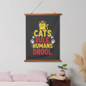 Katten heersen, Mensen kwijlen Hangend Wandkleed (Slaapkamer)