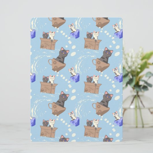 Katten in doos en melkdruppels op blauw (Staand voorkant)