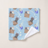 Katten in doos en melkdruppels op blauw bad handdoek (Wasdoekje)