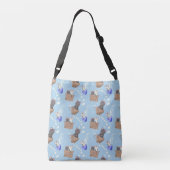 Katten in doos en melkdruppels op blauw crossbody tas (Achterkant)