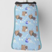 Katten in doos en melkdruppels op blauw golfheadcover (Draai 90)