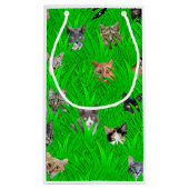 Katten in Grass Gift Bag Klein Cadeauzakje (Achterkant)