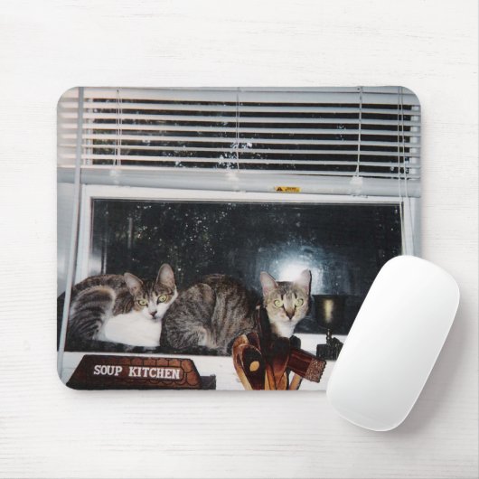 Katten in het keukenvenster muismat (Met muis)