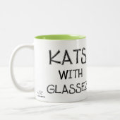 Katten met Glassez : Professor Oops Mok (Links)