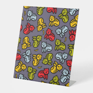 Katten plus bananen reclamebord met voetstuk