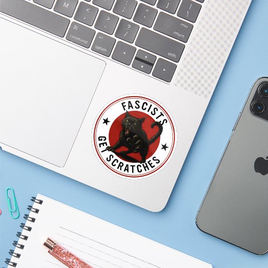 Katten Tegen Fascisten Sticker (Laptop met iPhone)