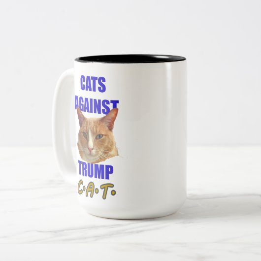 Katten tegen Trump C.A.T. Tweekleurige Koffiemok (Voorkant links)
