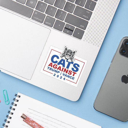 Katten tegen Trump Vance Sticker (Laptop met iPhone)
