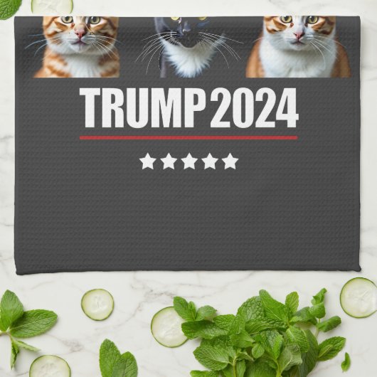 Katten weer veilig maken na verkiezing Maga Trump Theedoek (Gevouwen)